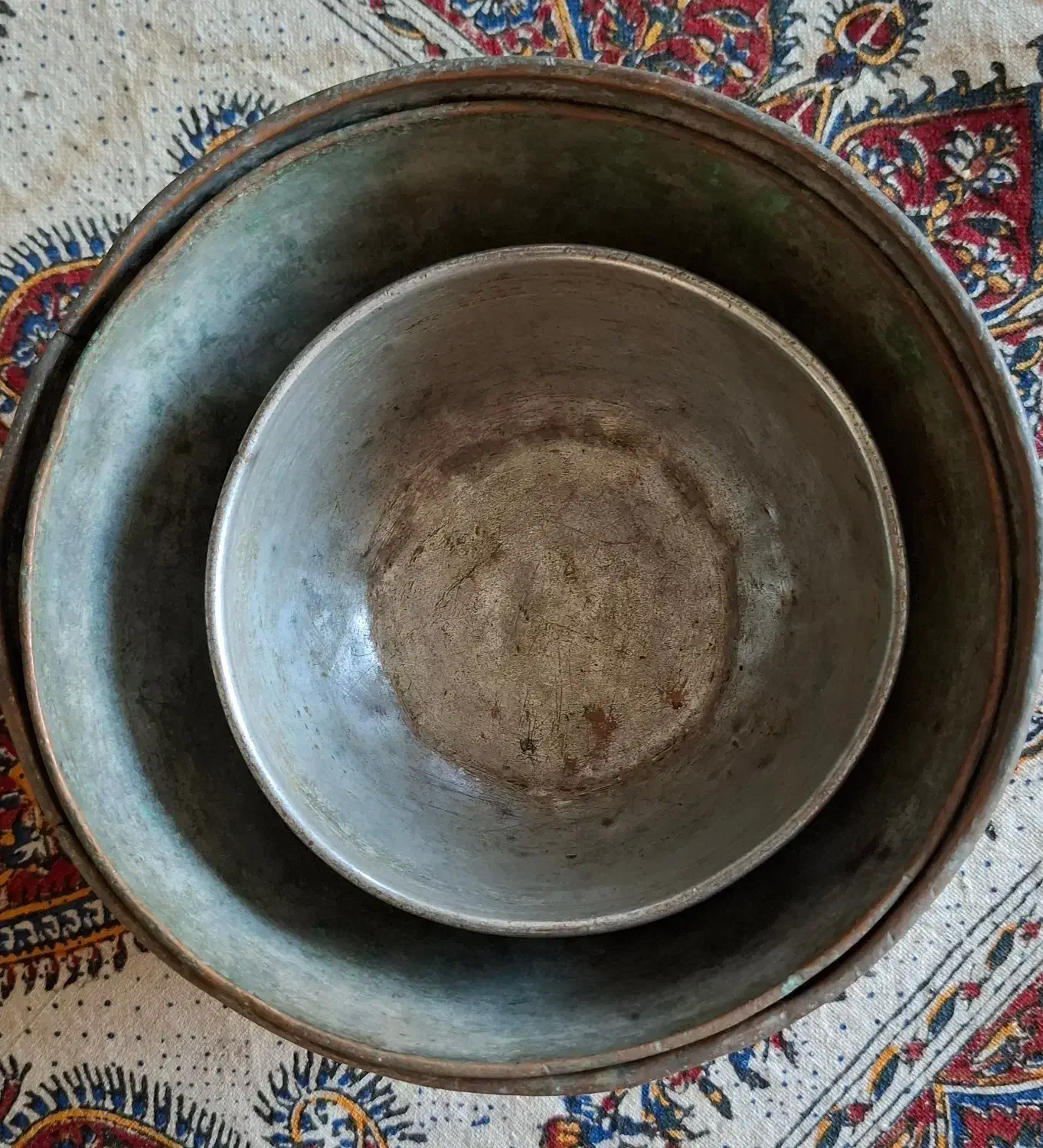 ظروف مسی|ظروف پخت‌وپز|شیراز, تاچارا|دیوار