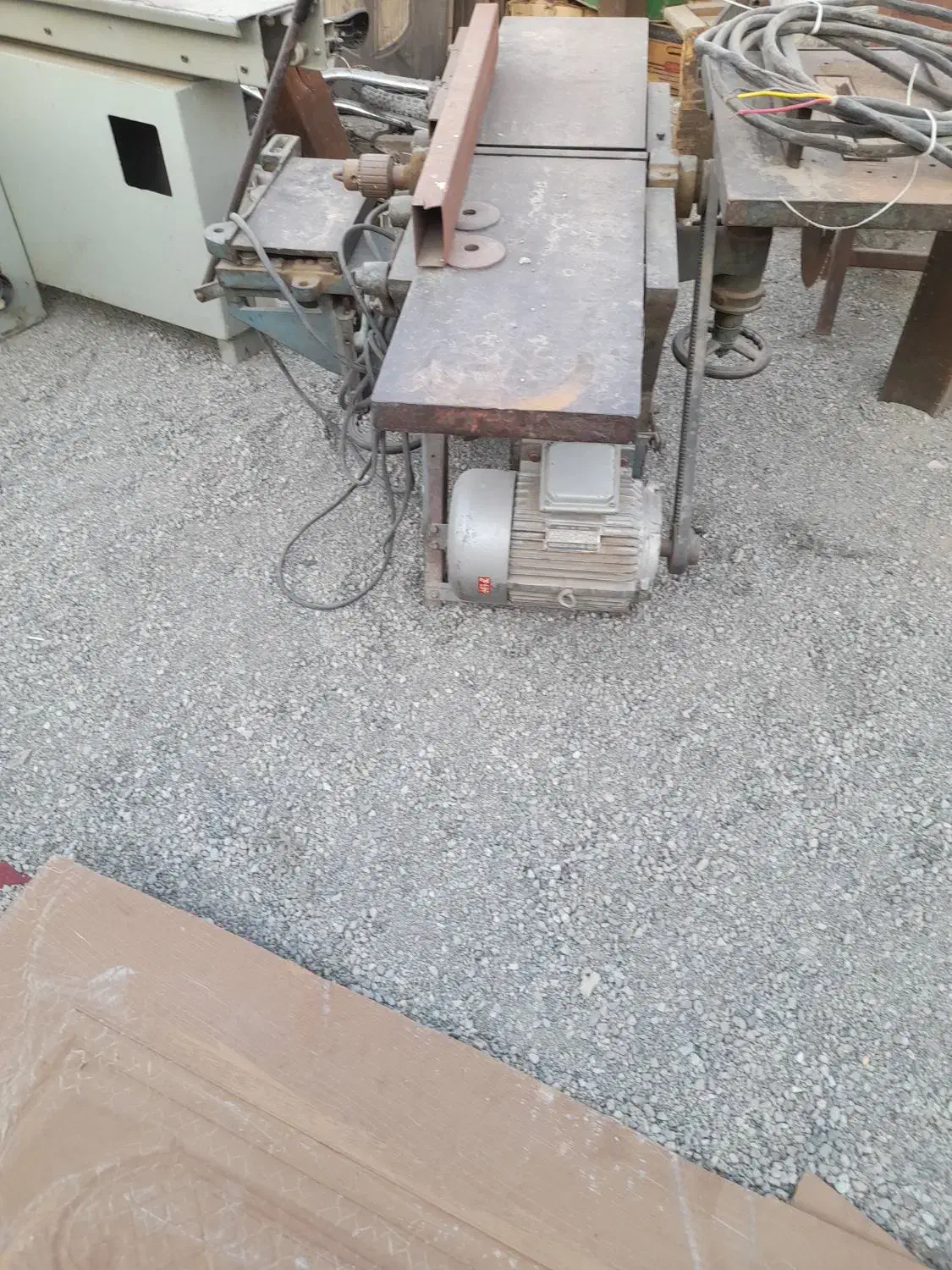 فروش تعدادی دستگاه نجاری وآهنگری ودرب اچ دی اف|ماشینآلات صنعتی|بهارستان, |دیوار