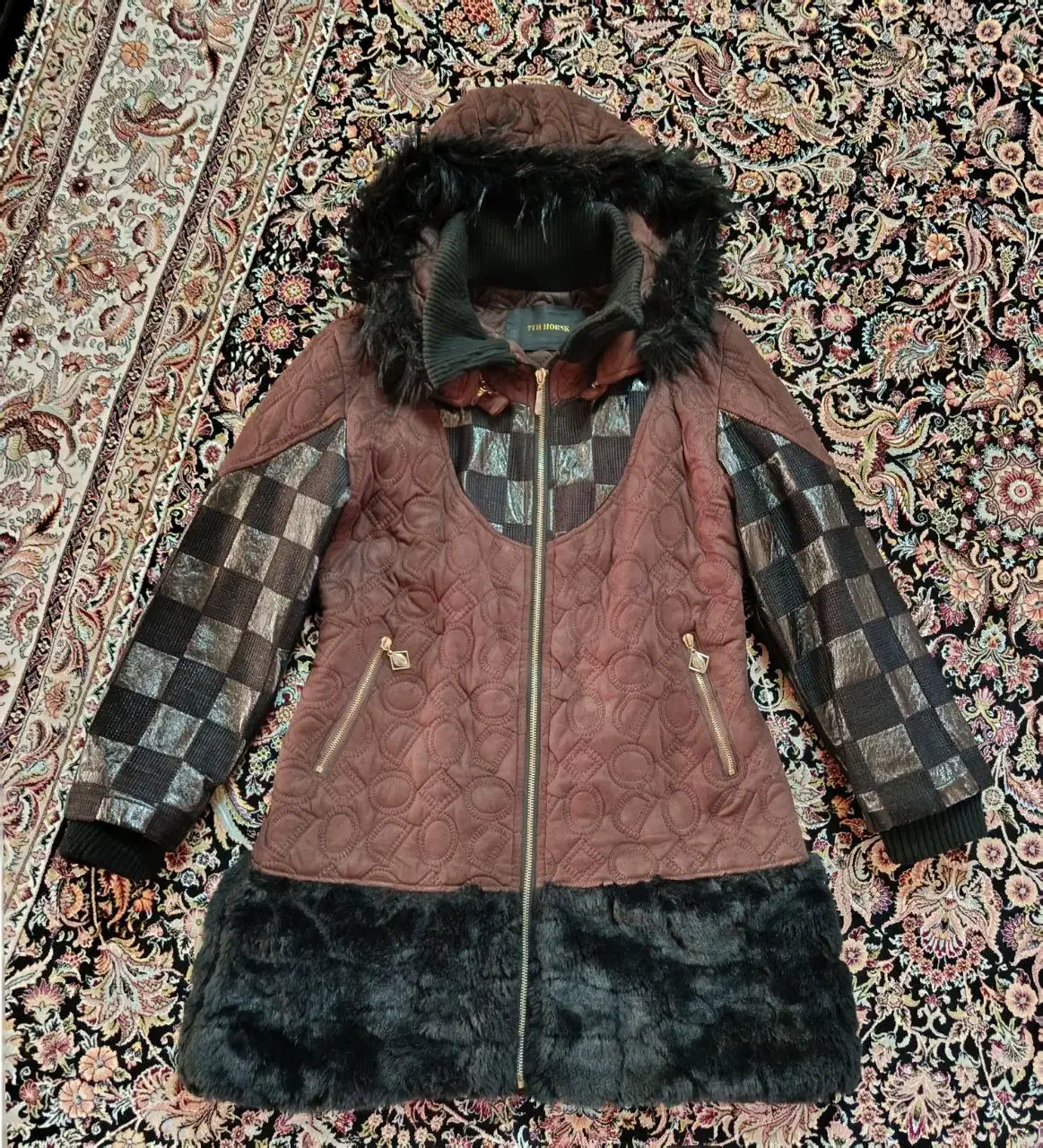 کاپشن|لباس|اراک, |دیوار