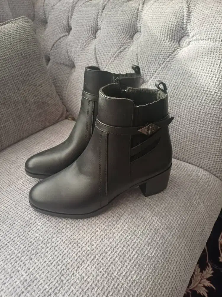 نیم بوت|کیف، کفش، کمربند|فولادشهر, C3|دیوار