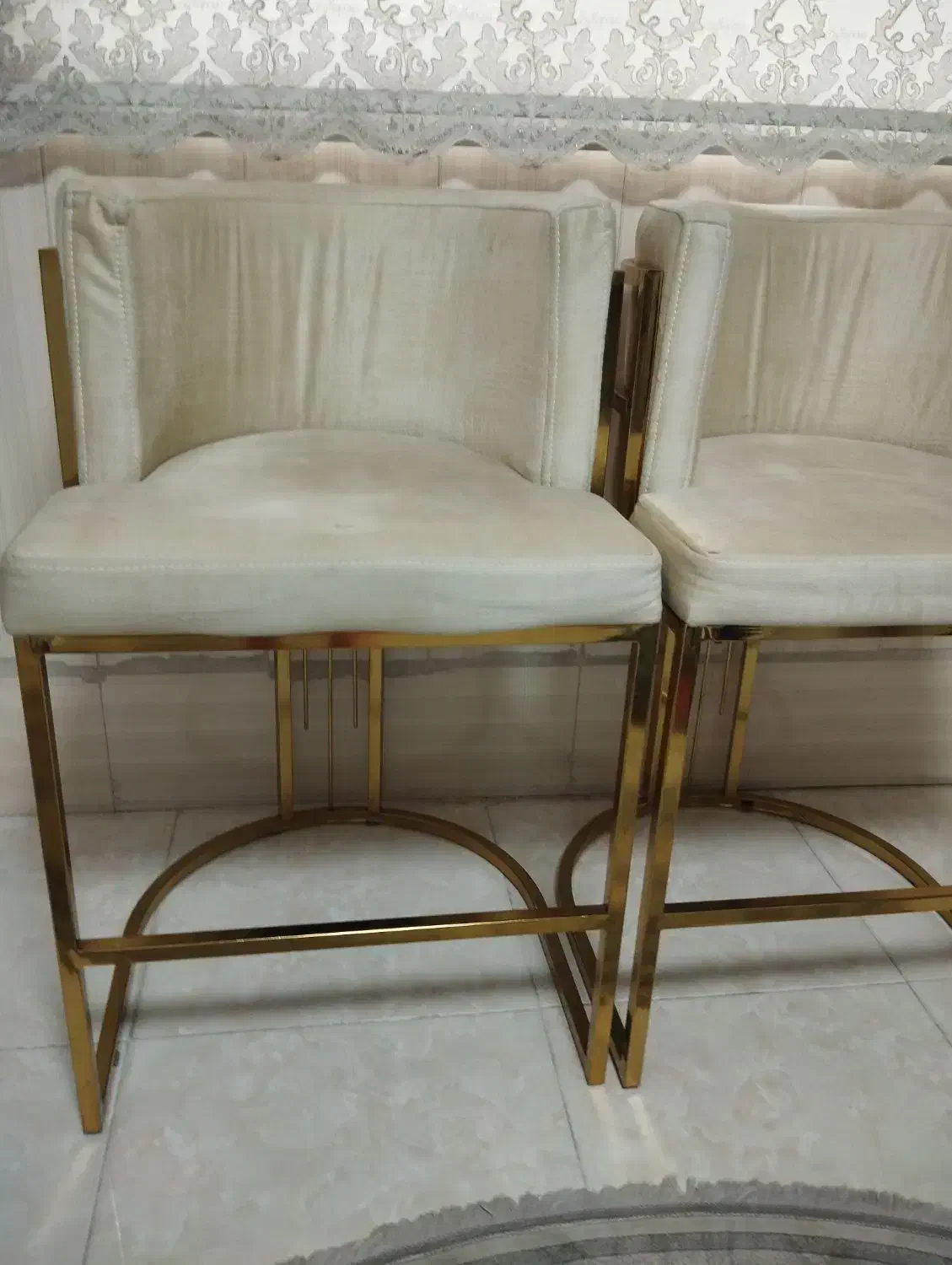 صندلی جزیره|میز و صندلی غذاخوری|ری, علایین|دیوار