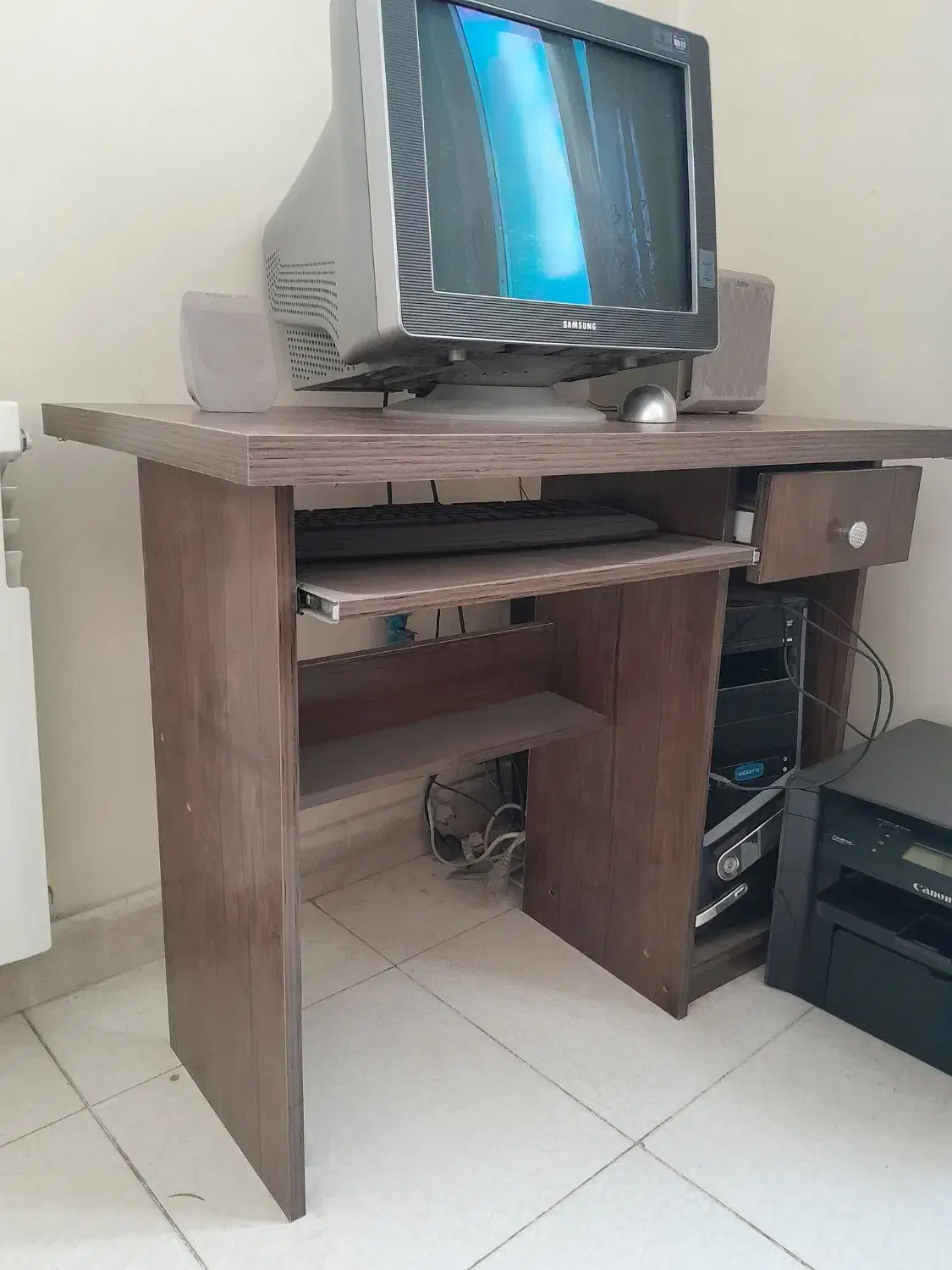 میز کامپیوتر در حد نو|میز تحریر و کامپیوتر|تهران, افسریه شمالی|دیوار