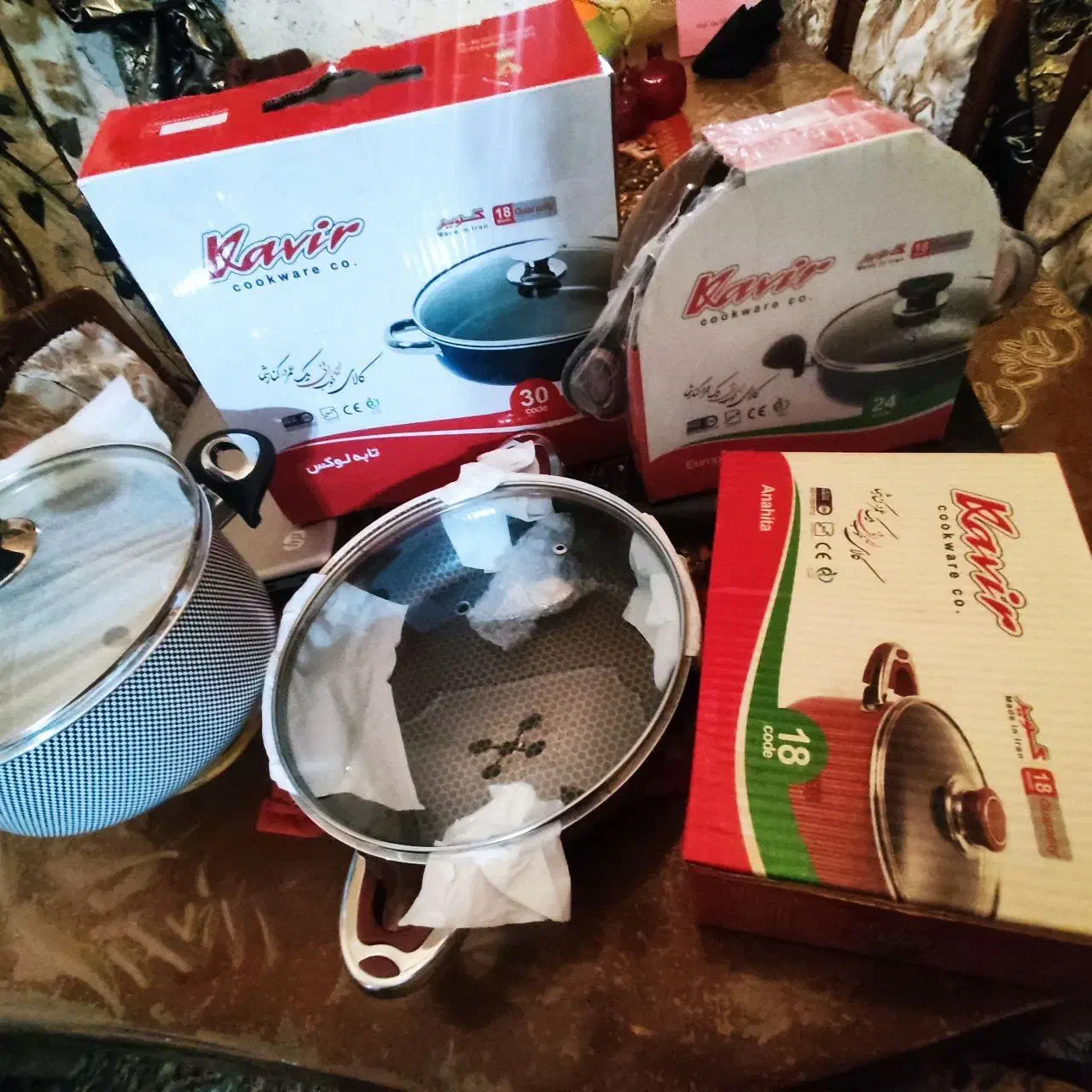 تفلن کویر10پارچه سه تابه دوتاقابلمه بادرپوش پریکس|ظروف پختوپز|لاهیجان, جمهوری|دیوار