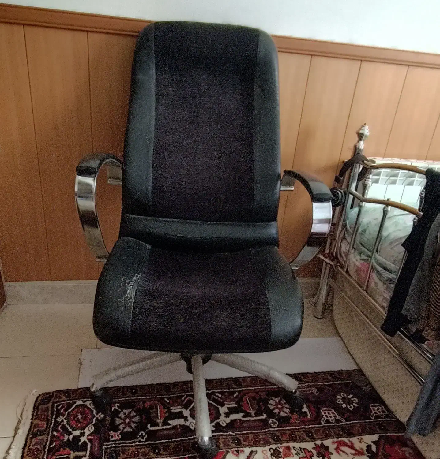 صندلی گردون و جرخشی|صندلی و نیمکت|مرند, |دیوار