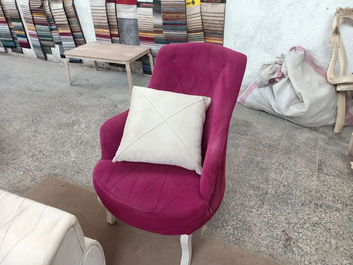 تعمیرات انواع مبلمان ورنگ آمیزی|خدمات پیشه و مهارت|نجف‌آباد, ویلاشهر|دیوار