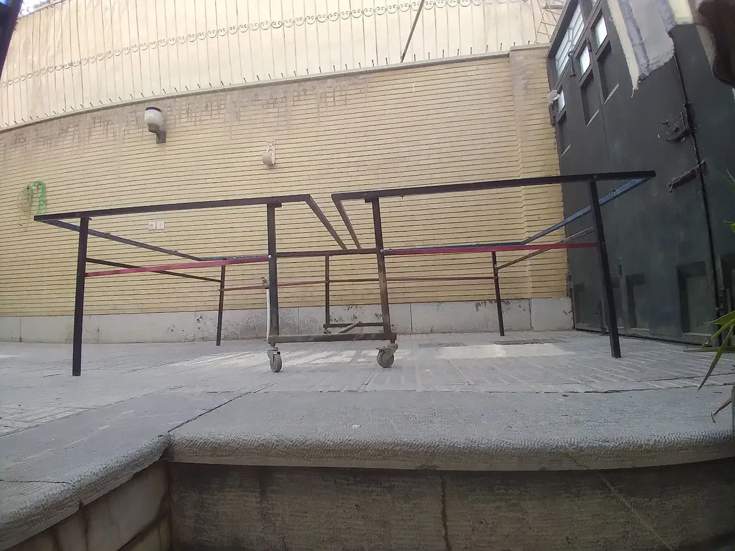 میز تنیس .فقط شاسی  فلزی بدون تخته|تجهیزات ورزشی|اصفهان, شهشهان|دیوار