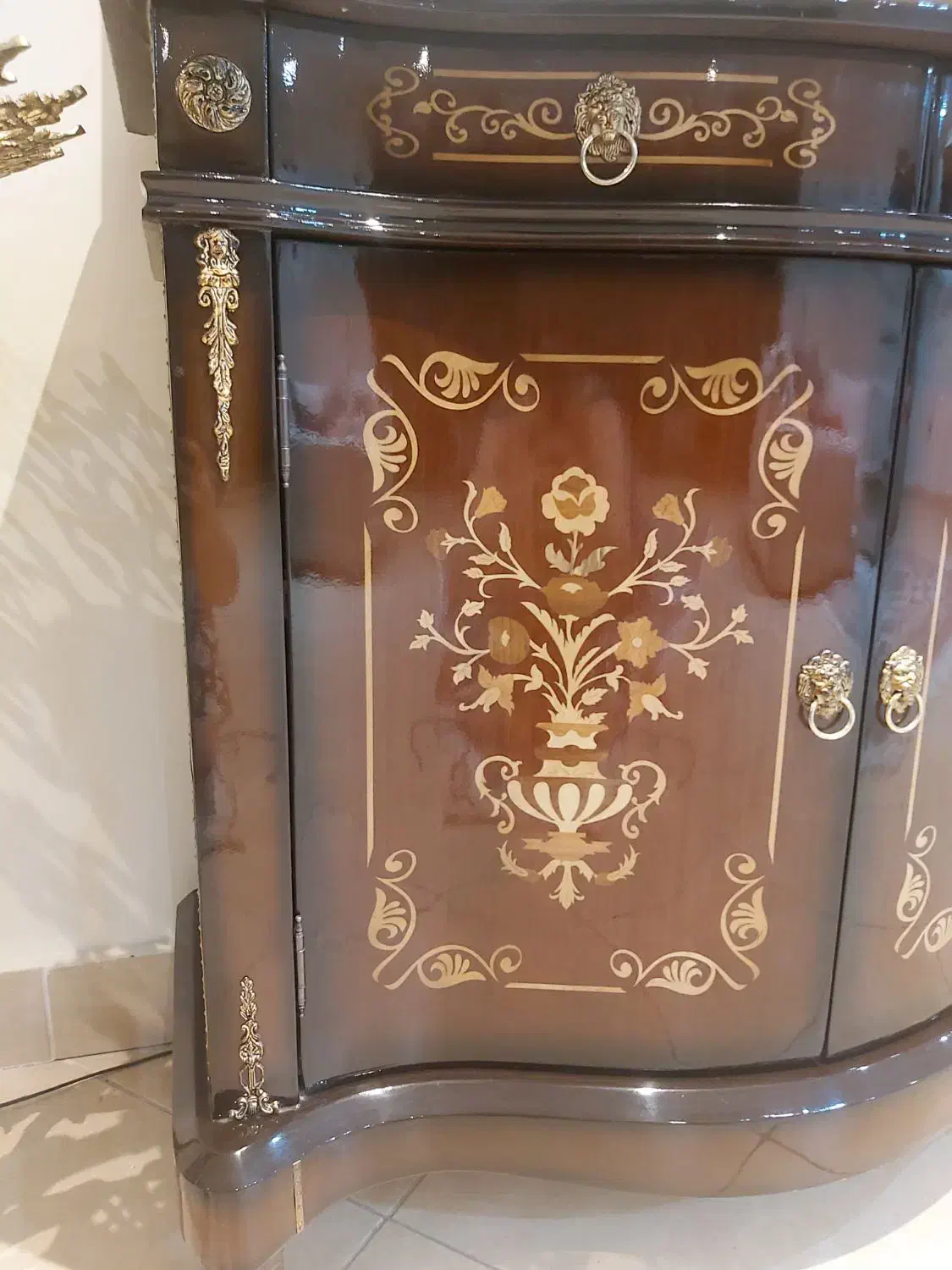 کنسول در حد نو|بوفه، ویترین، کنسول|مشکین‌دشت, |دیوار