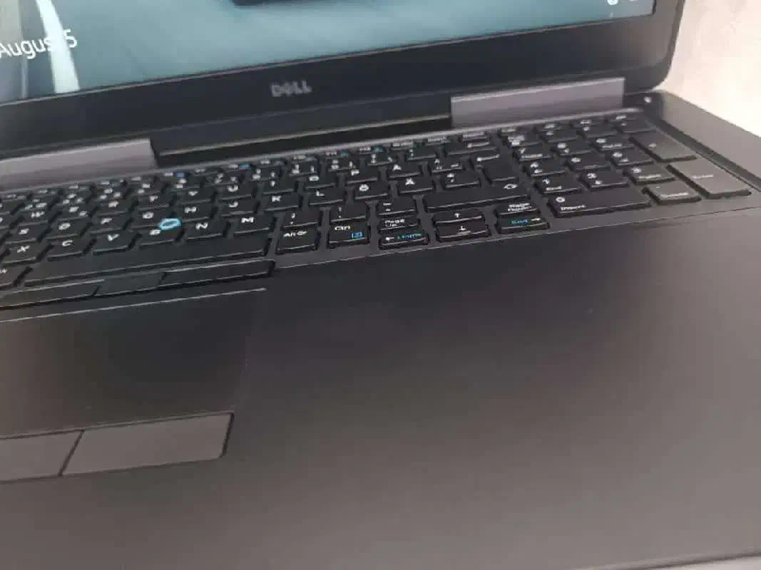 لپ تاپ i7 حرفه ای با 8 گیگ مجزا|رایانه همراه|نجف‌آباد, هفده شهریور|دیوار