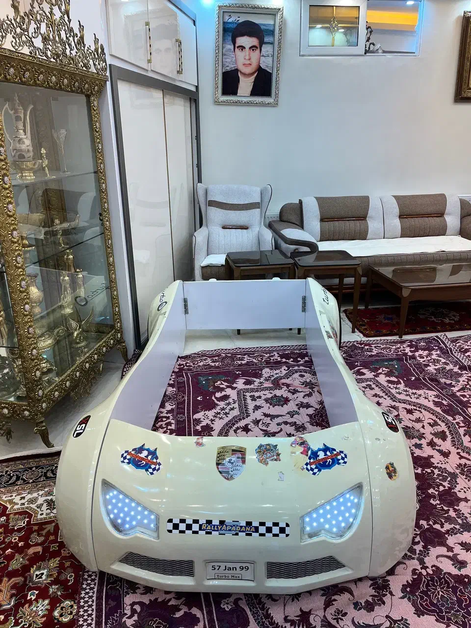 تخت|تخت و صندلی بچه|تبریز, |دیوار