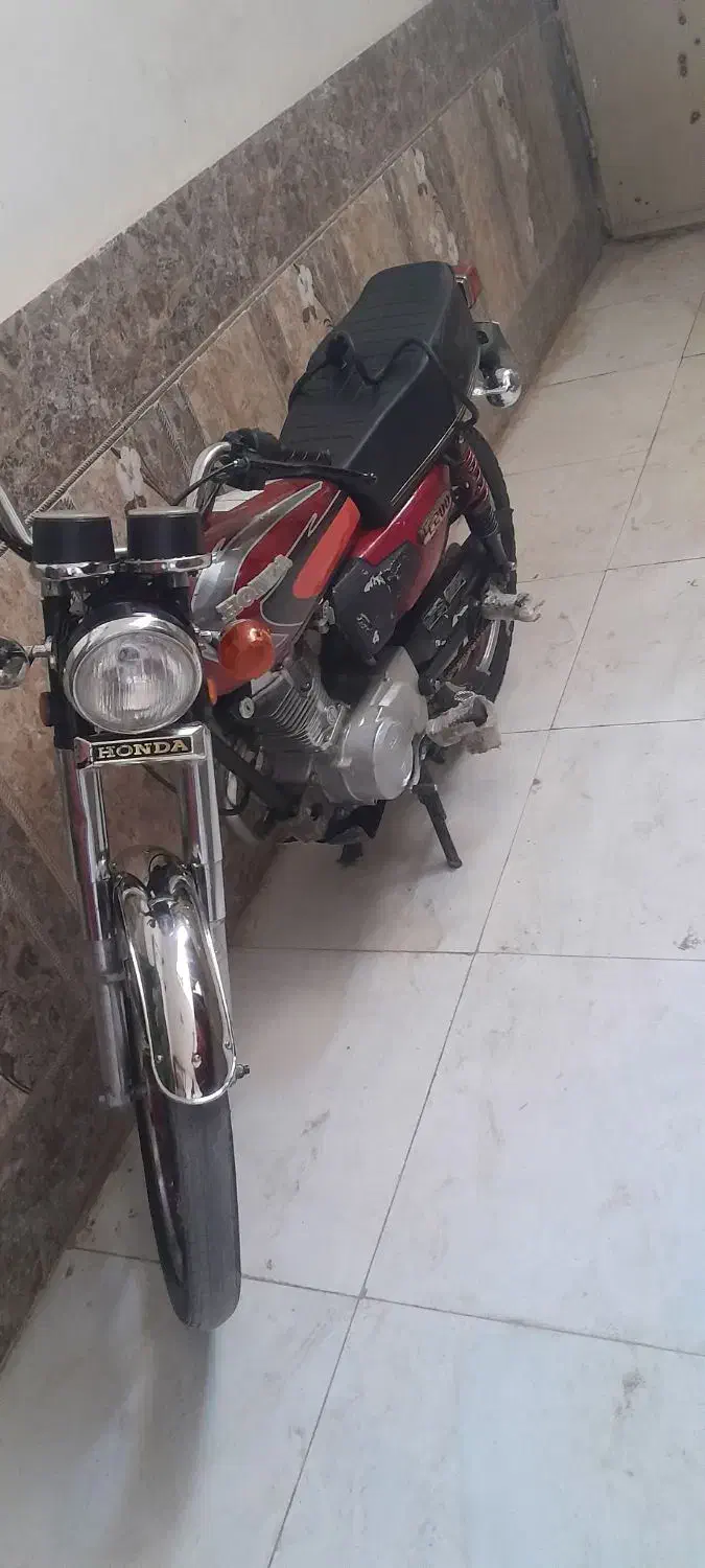 موتور هندا مدل۸۵ خشک مدارک تکیمل|موتورسیکلت|زاهدان, |دیوار