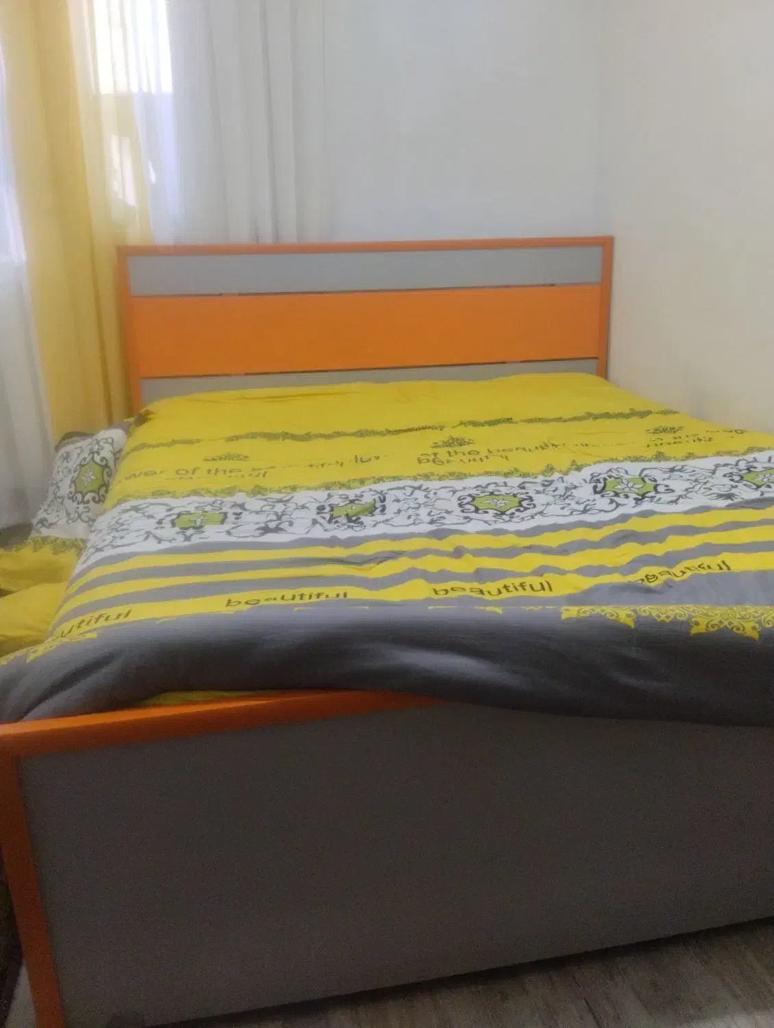 تخت خواب دو نفره بسیار محکم بدونه عیب|تخت و سرویس خواب|بوکان, |دیوار