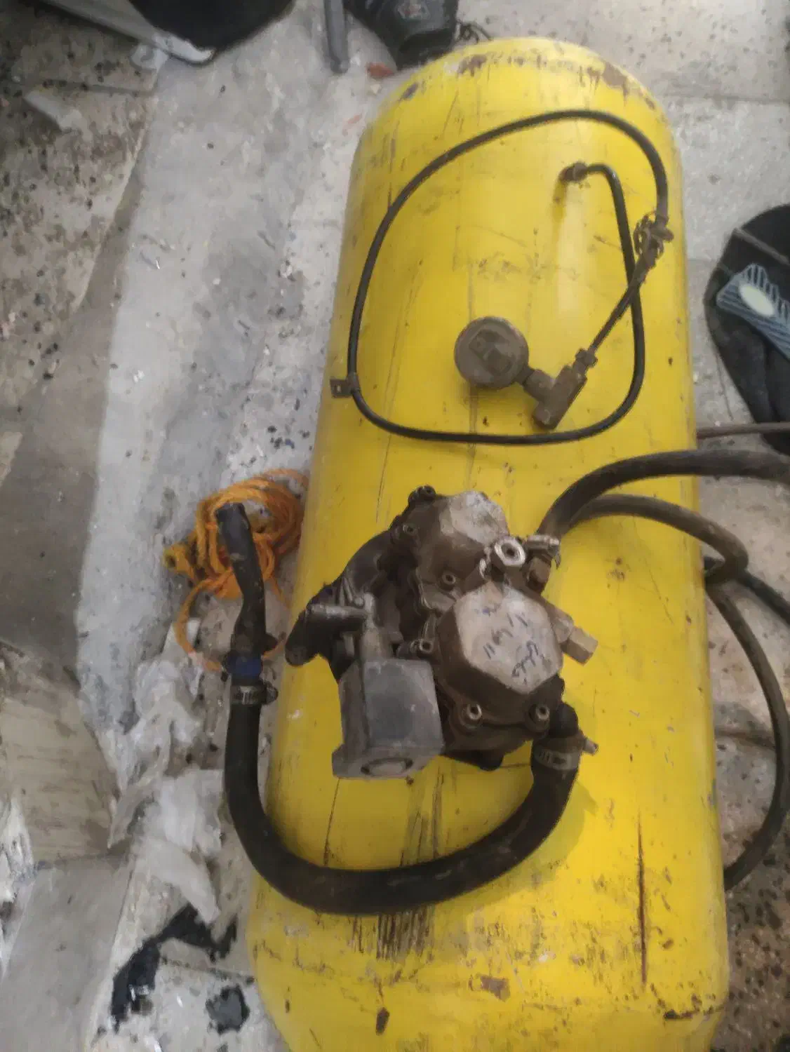 کپسول سی آن جی|ابزارآلات|قم, ولیعصر|دیوار