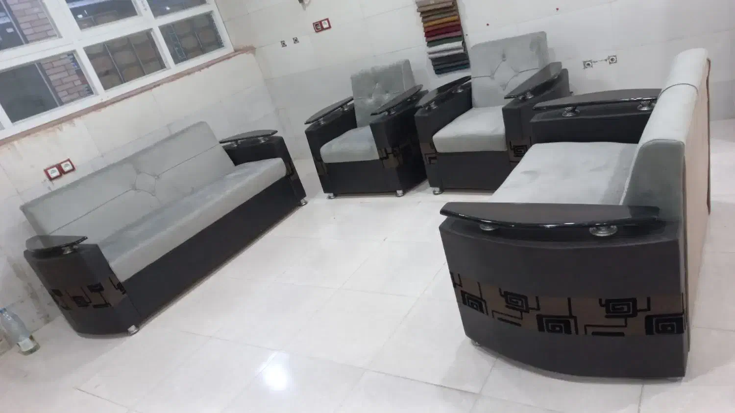 سرویس مبل ۷نفره جنس خوب پارچه و اسفنج عوض کردم نو|مبلمان خانگی و میز عسلی|دهدشت, |دیوار