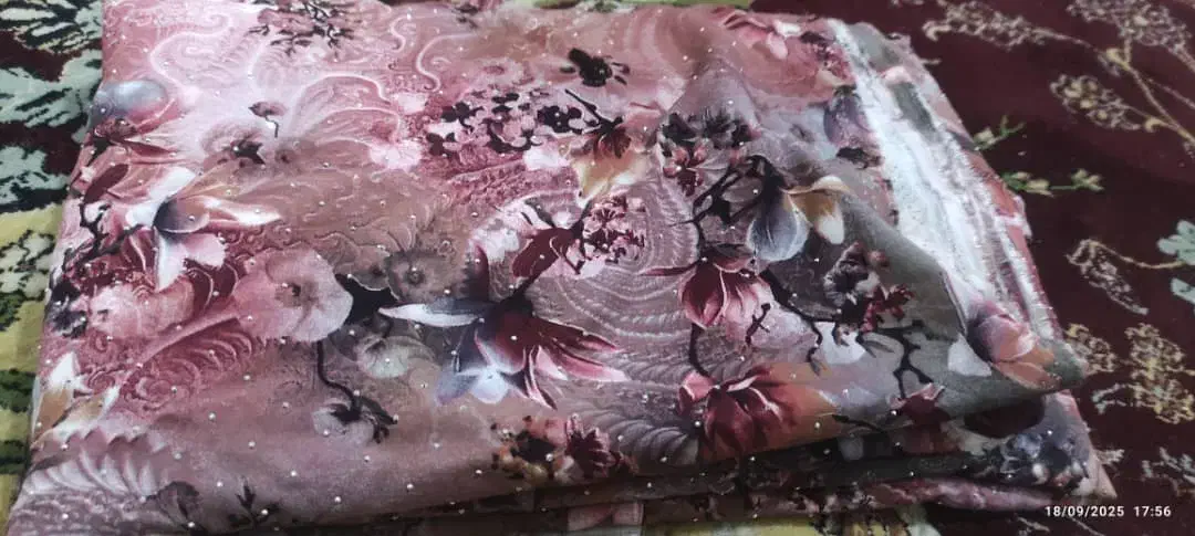 پارچه نخی نگینی|لباس|سراوان, |دیوار