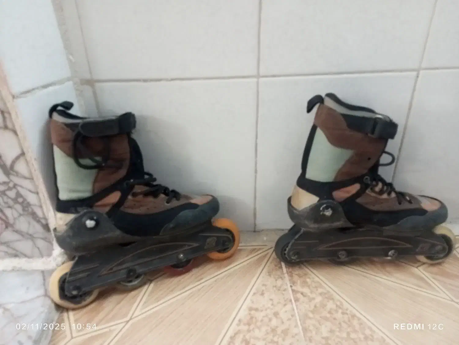 یک جفت اسکیت حرفه ای|دوچرخه، اسکیت، اسکوتر|مشهد, سیسآباد|دیوار