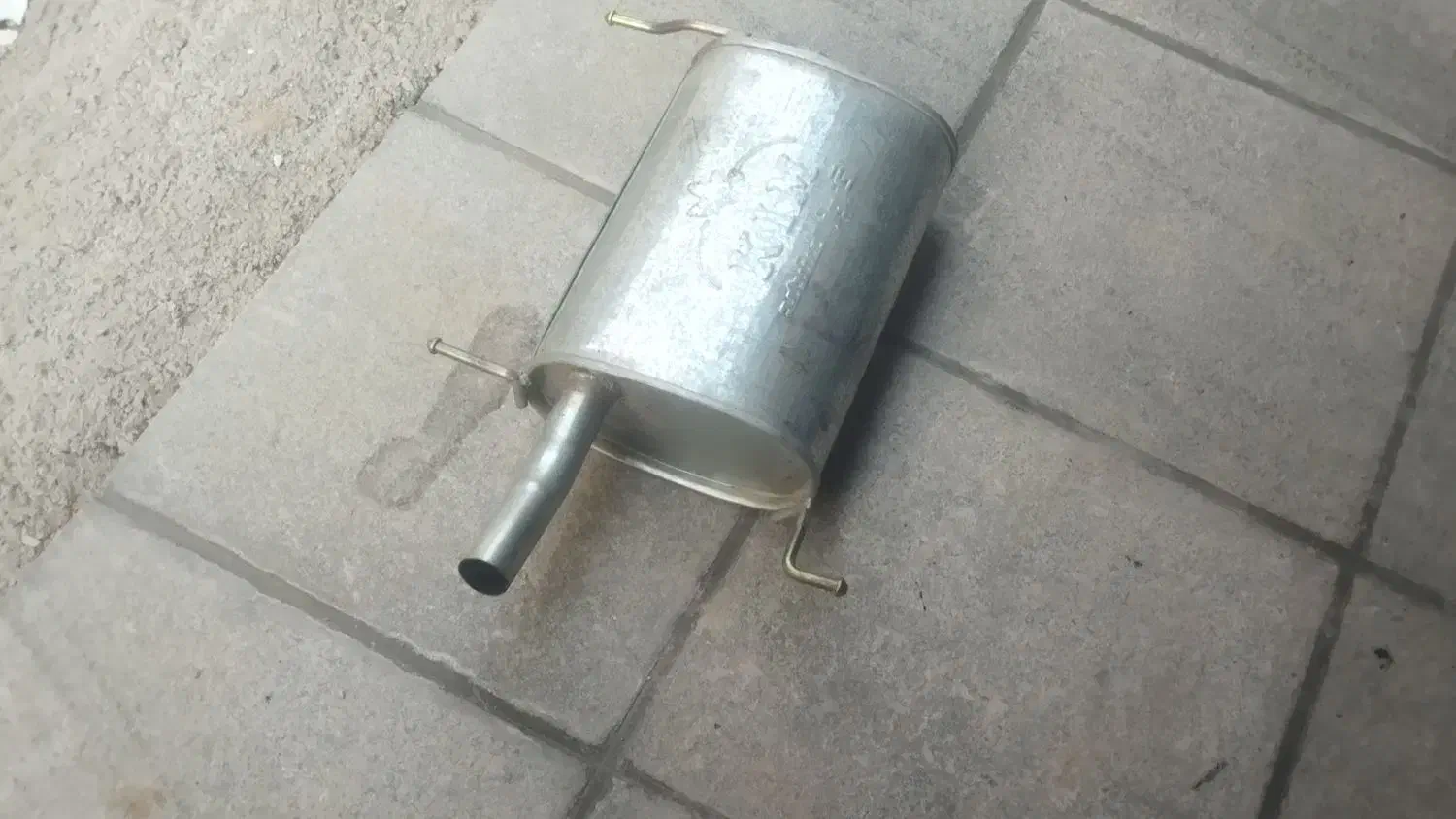 فروشی|قطعات یدکی و لوازم جانبی|شیراز, باغ تخت|دیوار