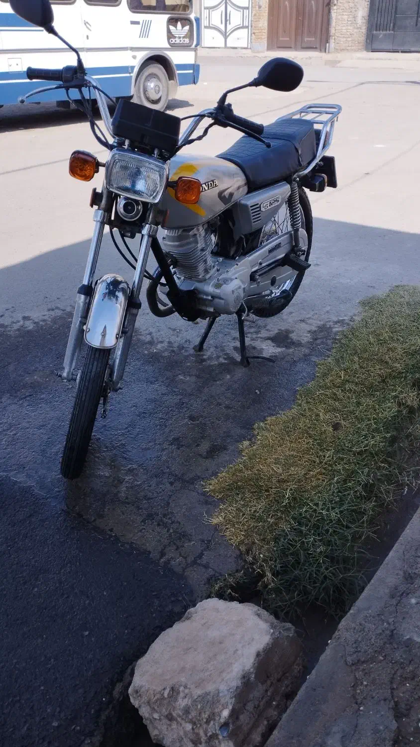 موتورسیکلت|موتورسیکلت|نظرآباد, رسالت|دیوار