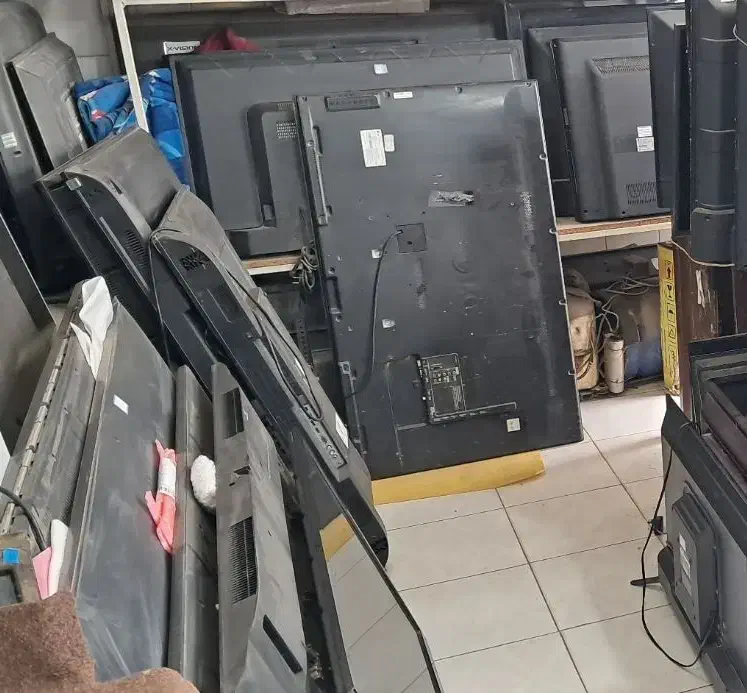 تعمیرگاه صوتی تصویری علیپور|تلویزیون و پروژکتور|آبادان, |دیوار