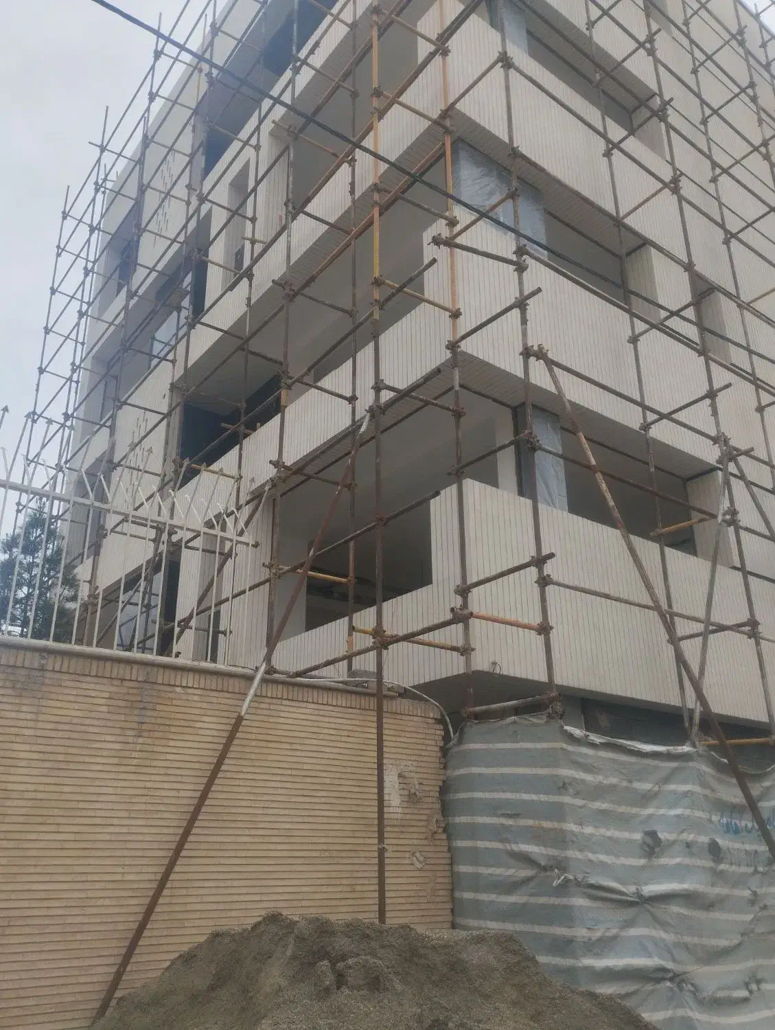 نماکار ی ساختمان آجر وسنگ|خدمات پیشه و مهارت|اصفهان, زاجان|دیوار