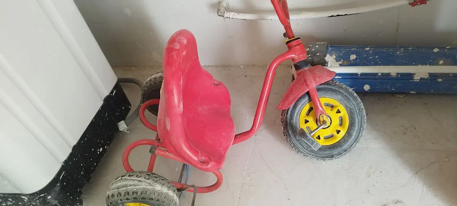 سه عدد دوچرخه و یک سه چرخه نیاز به تعمیر|دوچرخه، اسکیت، اسکوتر|خرمآباد, |دیوار