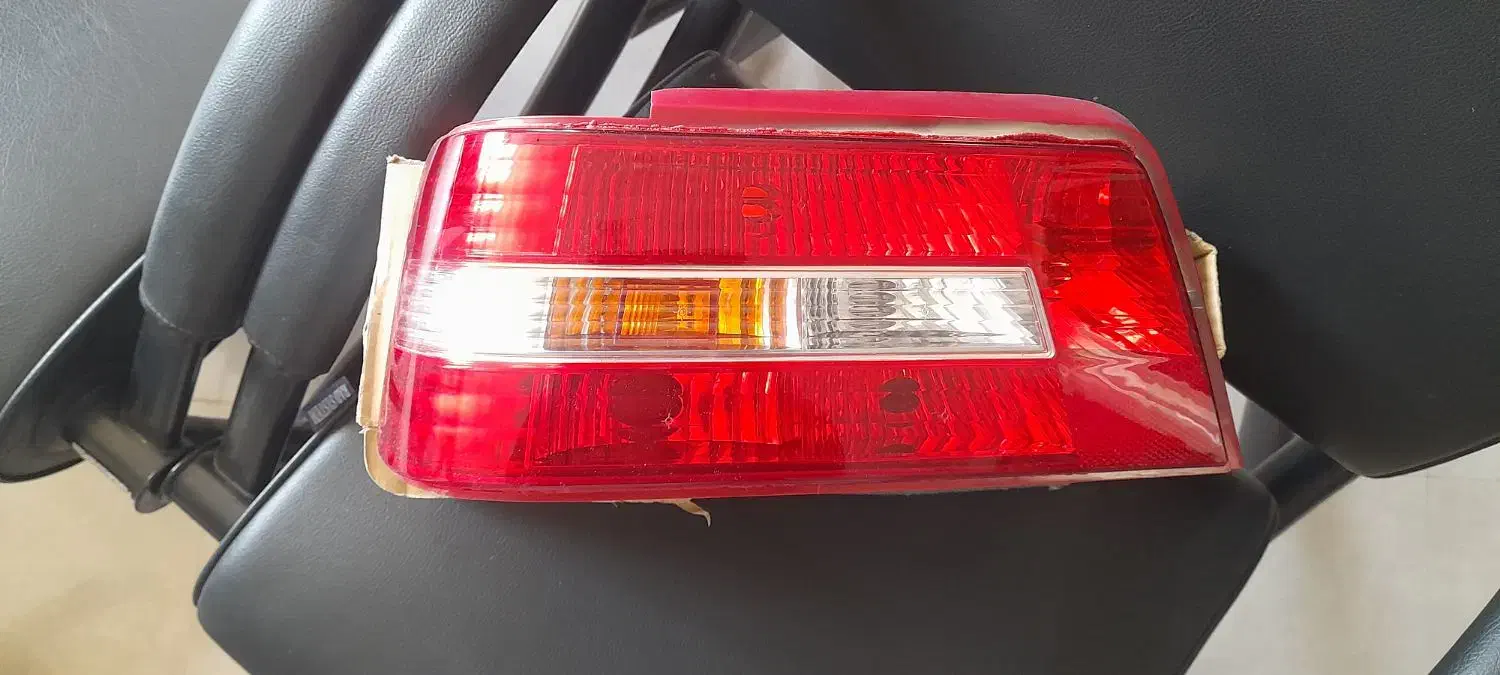 چراغ خطرعقب پژو|قطعات یدکی و لوازم جانبی|آغاجاری, |دیوار