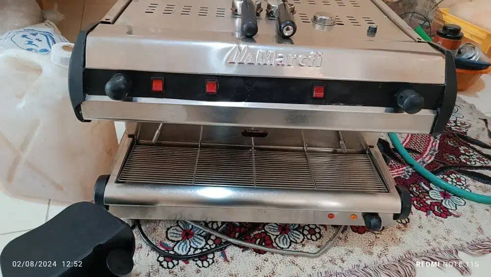 دستگاه قهوه ساز دکور آسیاب میز و صندلی کافه|کافیشاپ و رستوران|شیراز, شهرک امیر کبیر|دیوار