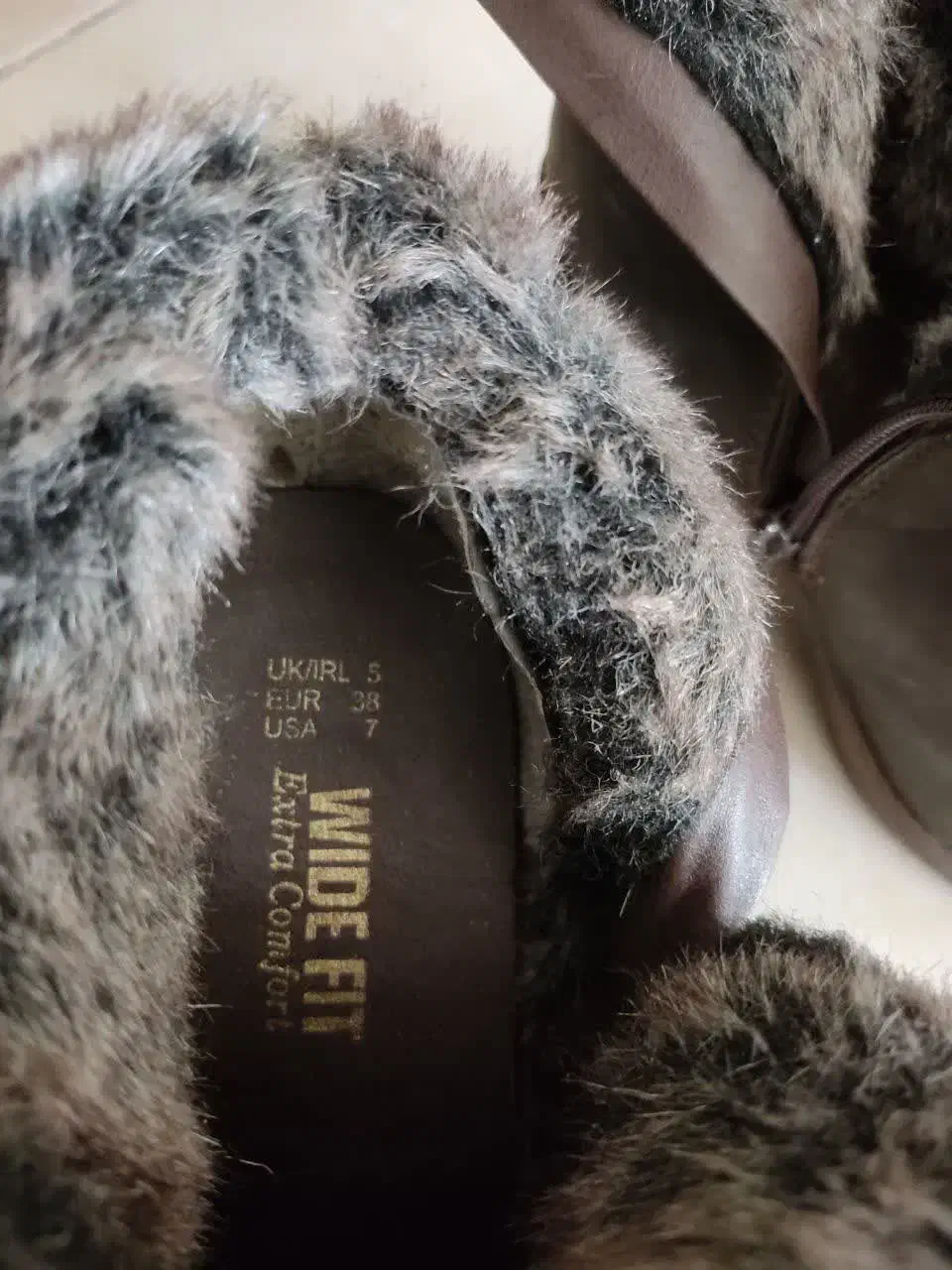 پوتین آمریکایی سایز ۳۸ به ۳۹ هم می خوره|کیف، کفش، کمربند|پردیس, فاز ۳|دیوار