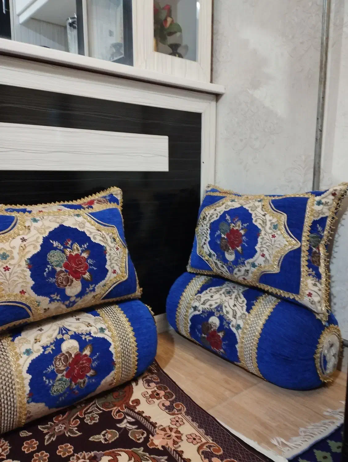 شاه نشین|پشتی|اردبیل, |دیوار