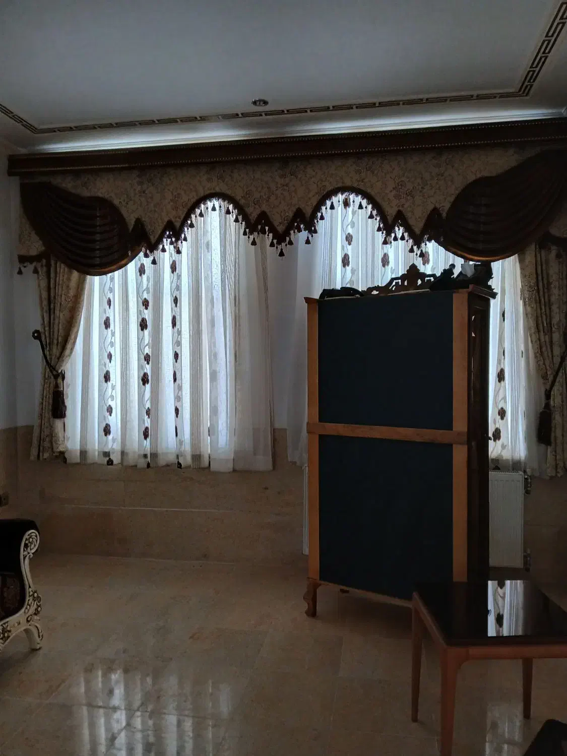 پرده با یال|پرده، رانر، رومیزی|یزد, |دیوار