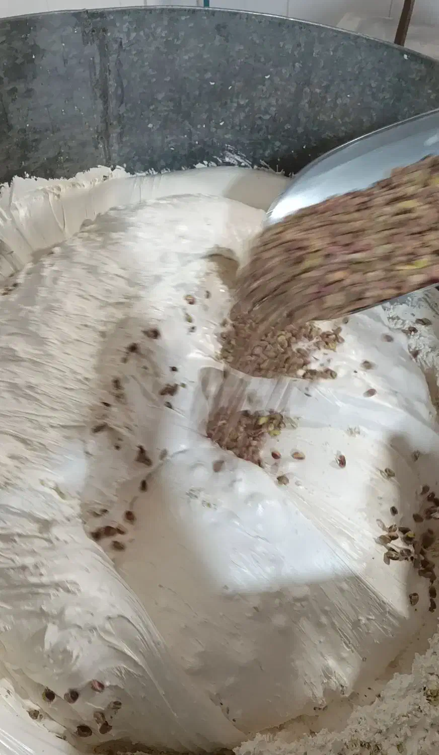 آموزش و ساخت گز|خدمات آموزشی|ابریشم, |دیوار