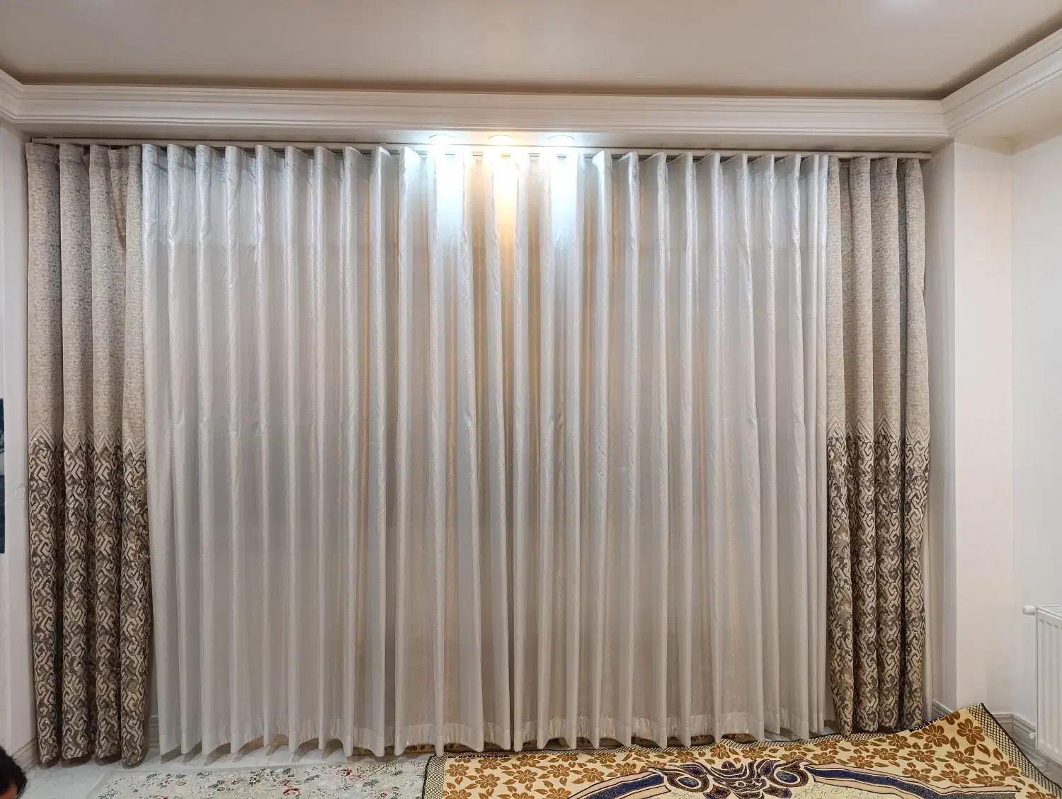 پرده|پرده، رانر، رومیزی|قروه, |دیوار