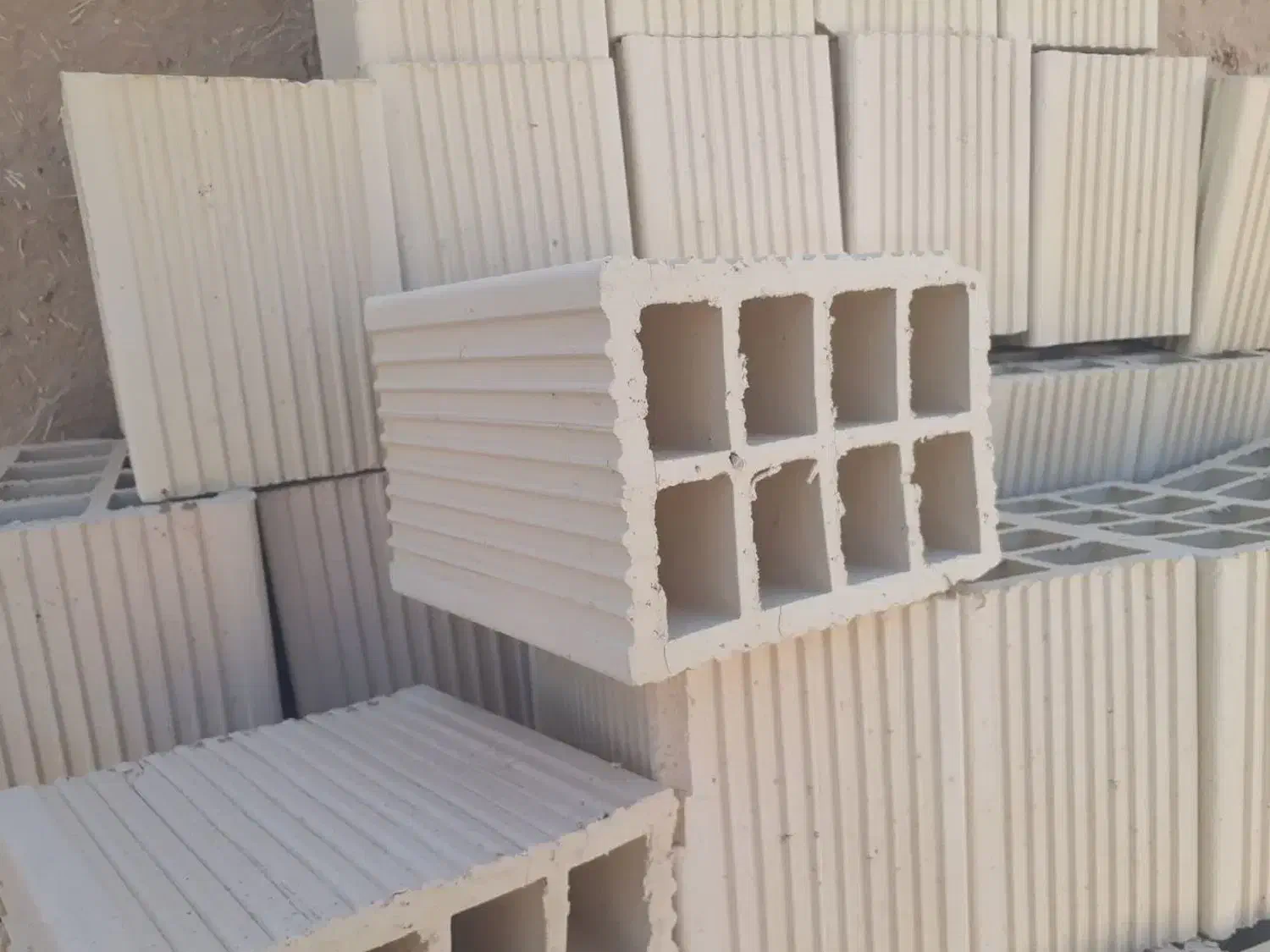 فروش عمده انواع  آجر اصفهان|مصالح و تجهیزات ساختمان|صدرا-فارس, فاز ۱|دیوار