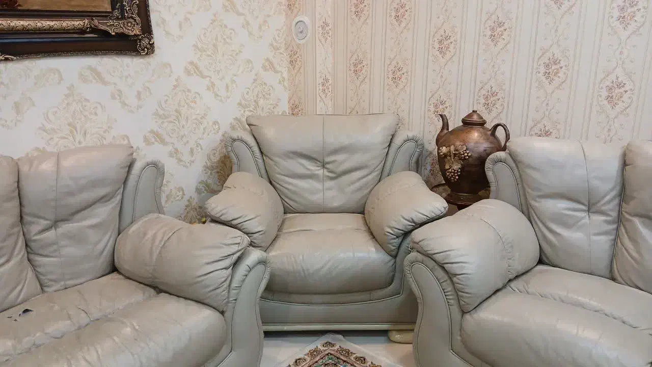 مبل راحتی چرم چینی|مبلمان خانگی و میز عسلی|مشهد, سید رضی|دیوار