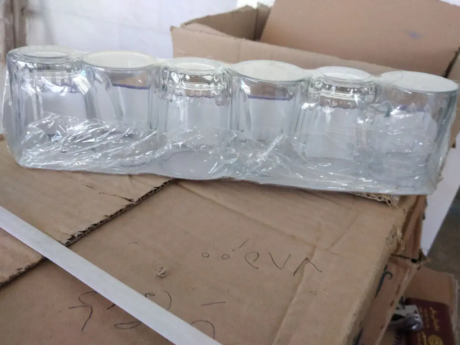 تعدادی ظروف کریستال اصفهان گلس|ظروف سرو و پذیرایی|شاهین‌شهر, طالقانی|دیوار