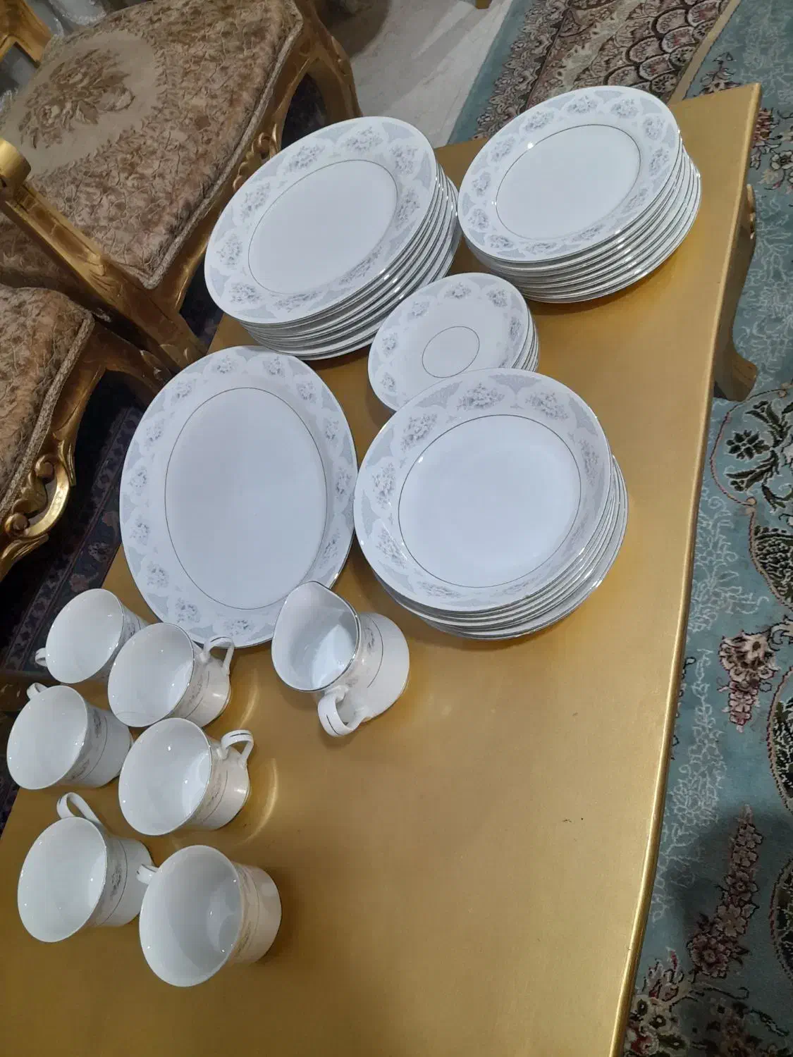 سرویس چینی ۶ نفره سالم تمیز و بشقاب ژاپن اصل|ظروف سرو و پذیرایی|تهران, تاکسیرانی|دیوار