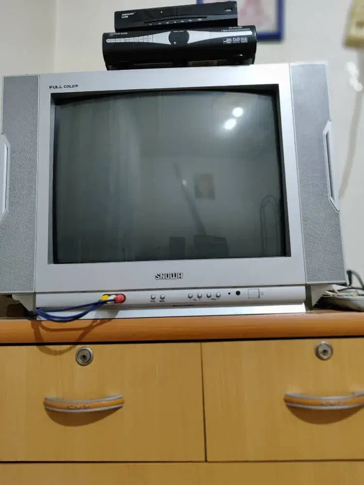 فروش تلویزیون|تلویزیون و پروژکتور|شاهین‌شهر, عطار|دیوار