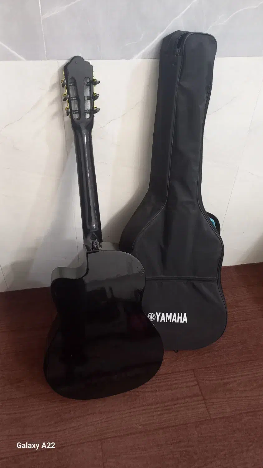 گیتار یاماها نونو|گیتار، بیس، امپلیفایر|کرمان, |دیوار