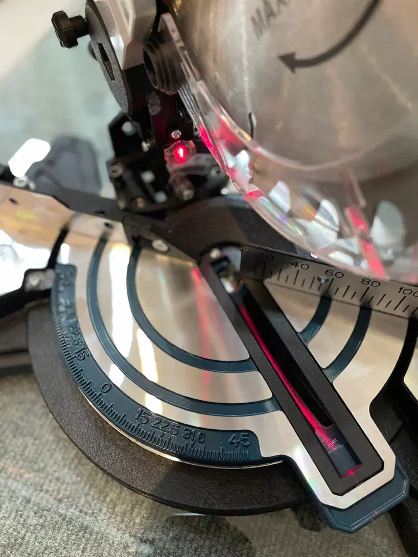 اره فارسی بر ثابت ۲۱۰ میلی لیزردار|ابزارآلات|مراغه, |دیوار