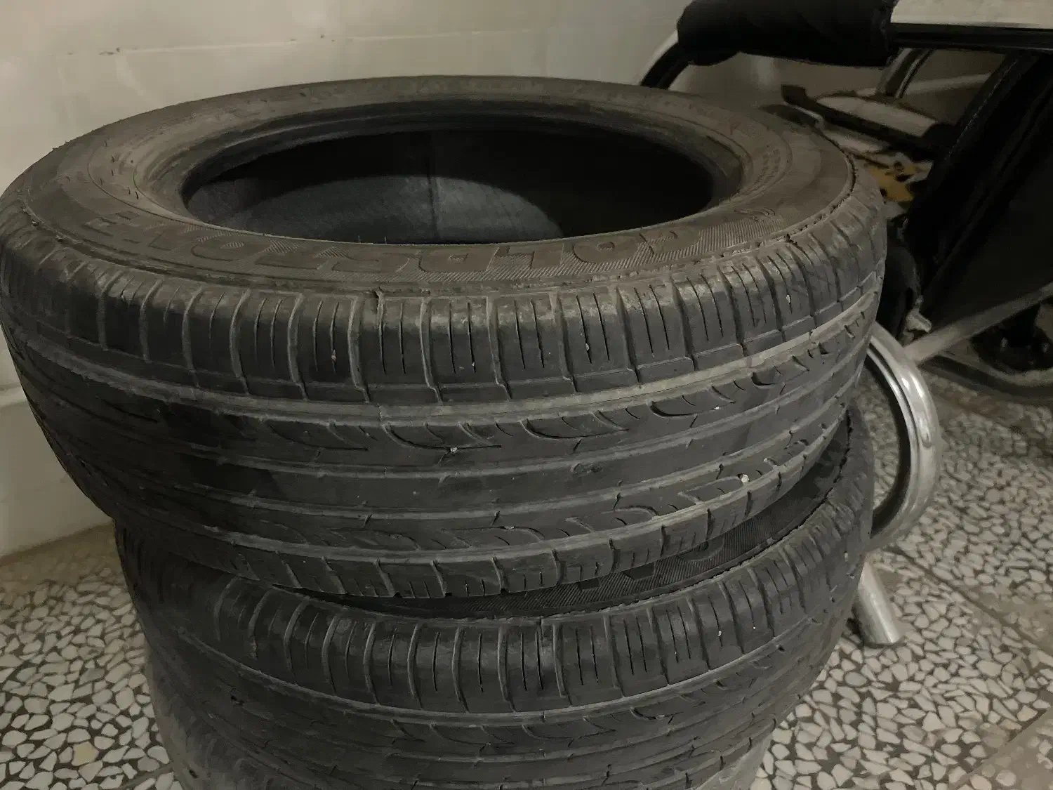 لاستیک گلدستون     R15 /65/185|قطعات یدکی و لوازم جانبی|شیراز, غدیر جنوبی|دیوار