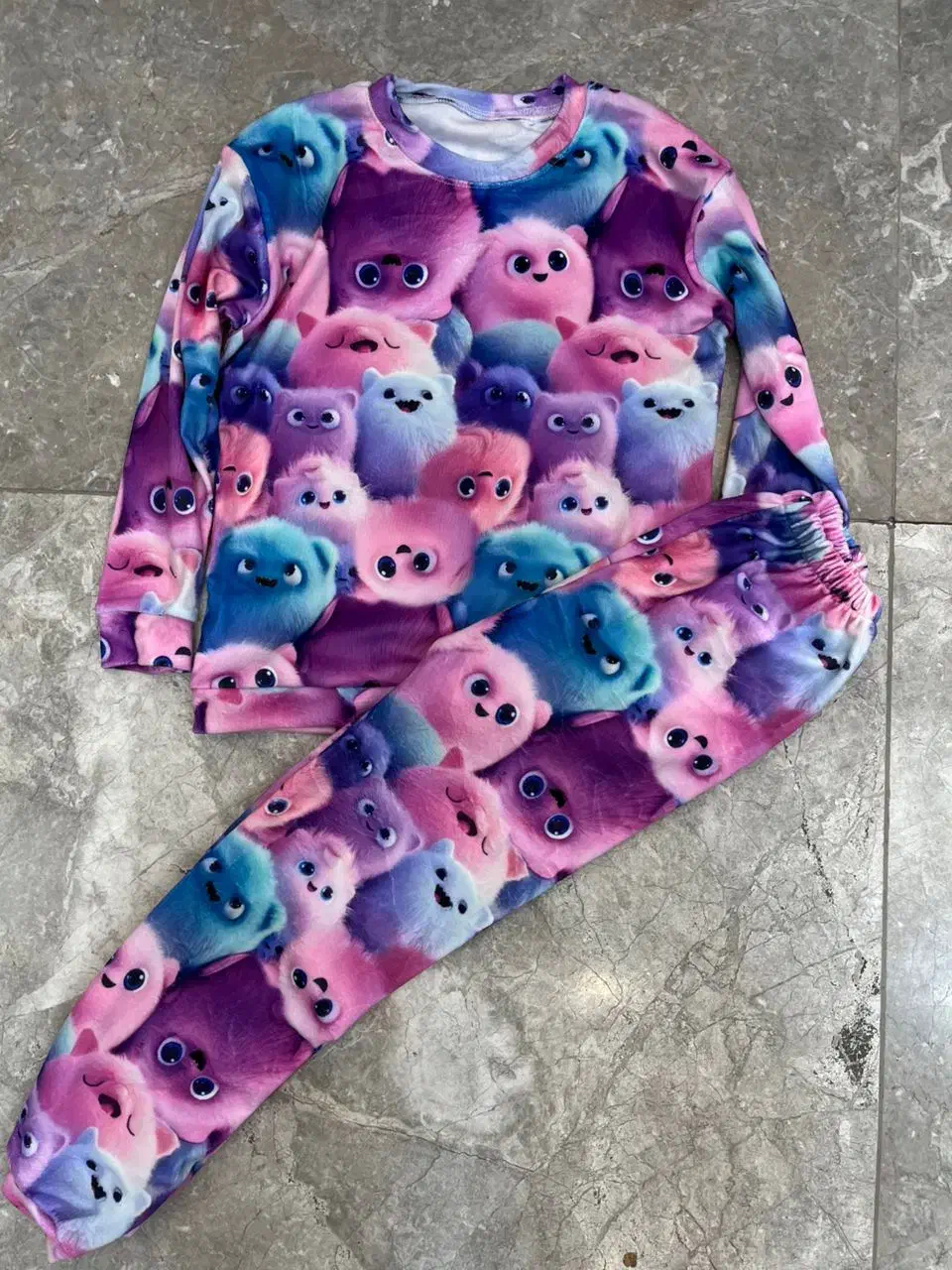 گپ و بارونی|لباس|اشتهارد, |دیوار