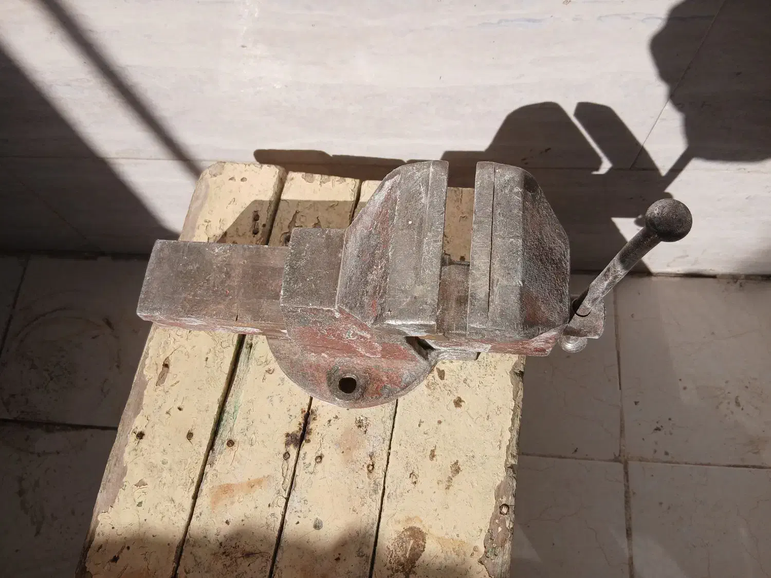 گیره صنعتی فولادی|ابزارآلات|بروجرد, |دیوار