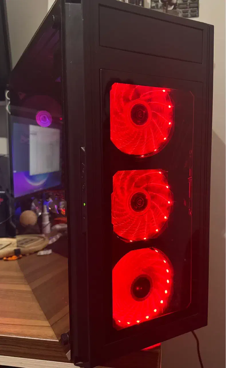 قاب کیس گیمینگ گرین|قطعات و لوازم جانبی رایانه|کرج, باغستان|دیوار