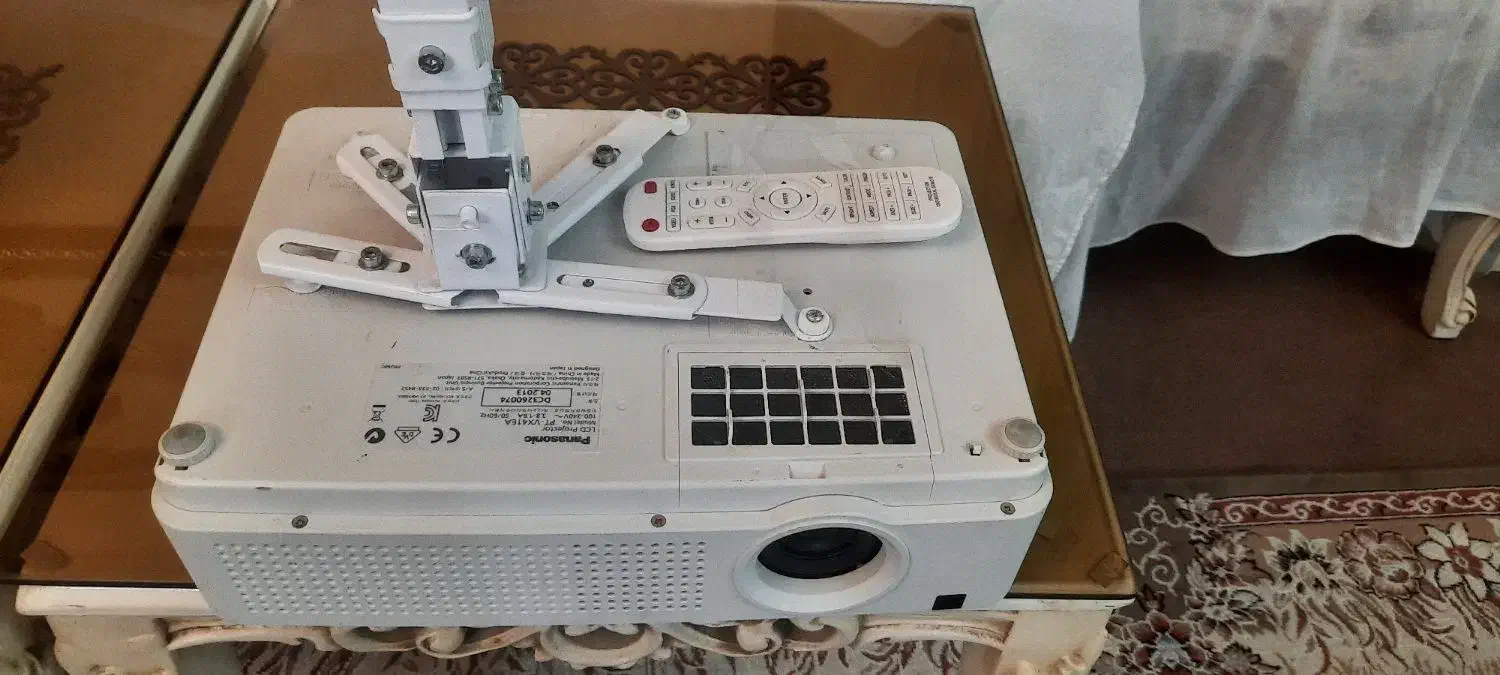 ویدیو پرژکتور پاناسونیک|تلویزیون و پروژکتور|شهریار, کهنز|دیوار