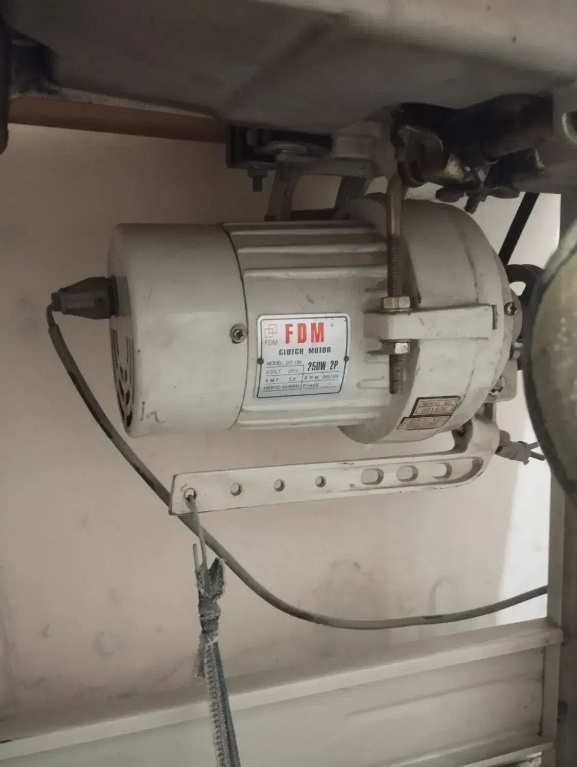 چرخ خیاطی|چرخ خیاطی و ریسندگی|نسیم‌شهر, |دیوار