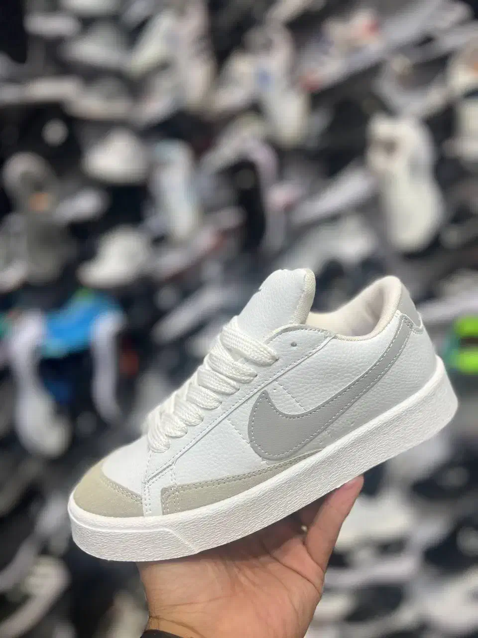 فروش انواع کتونی با برند نایکی کایکپی درجه دو|کیف، کفش، کمربند|نطنز, |دیوار