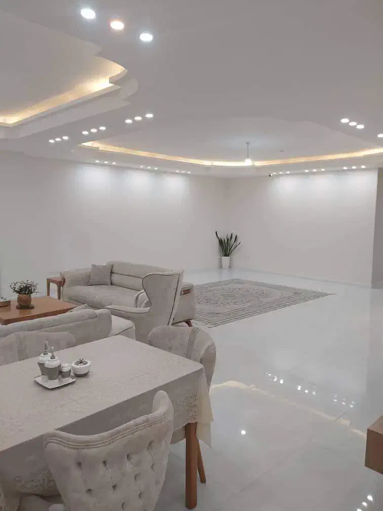 استقلال / ۱۸۰ متری/ کلید نخورده|فروش آپارتمان|بجنورد, |دیوار