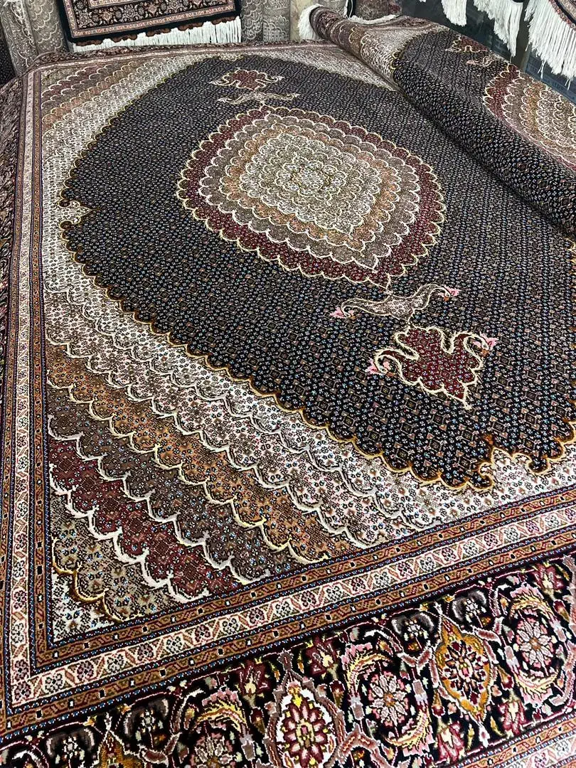 فرش دستبافت|فرش|اندیشه, اندیشه فاز ۱|دیوار