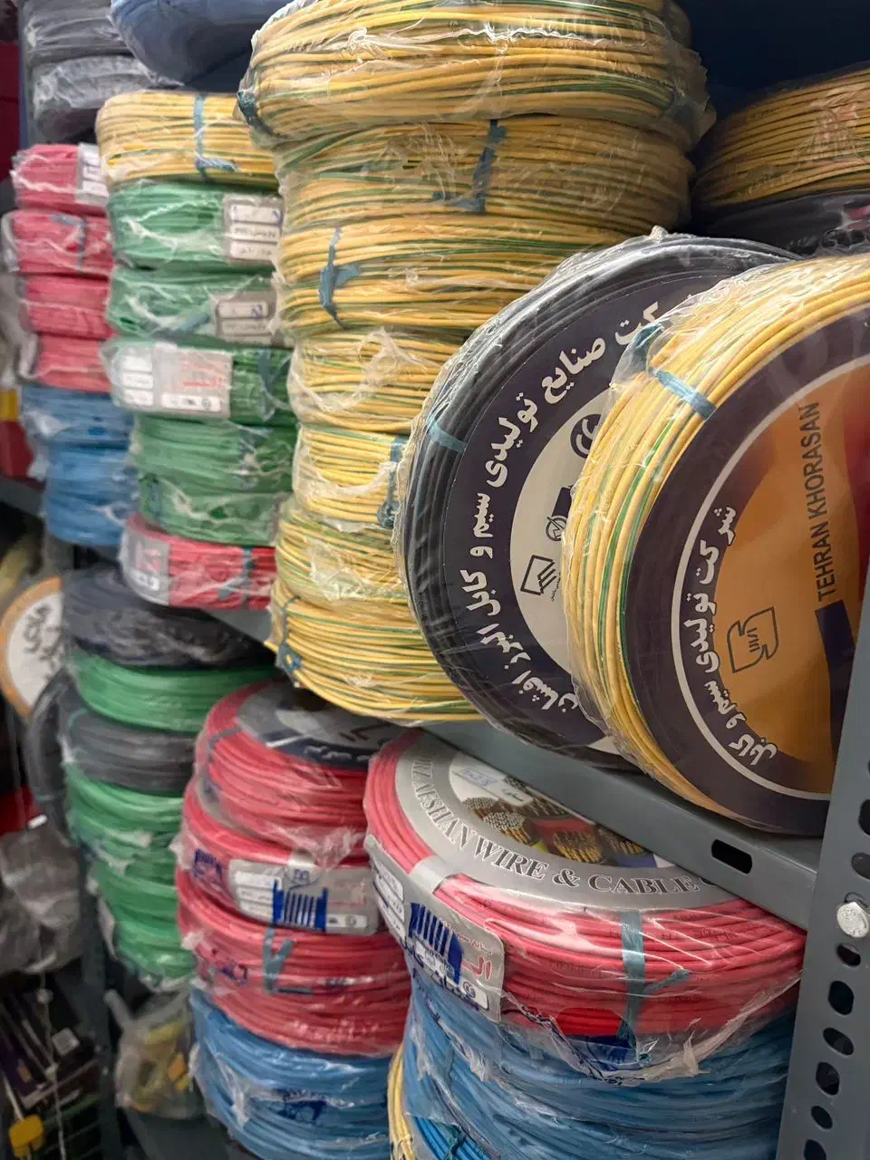 سیم و کابل ساختمانی و کشاورزی|مصالح و تجهیزات ساختمان|زرقان, |دیوار