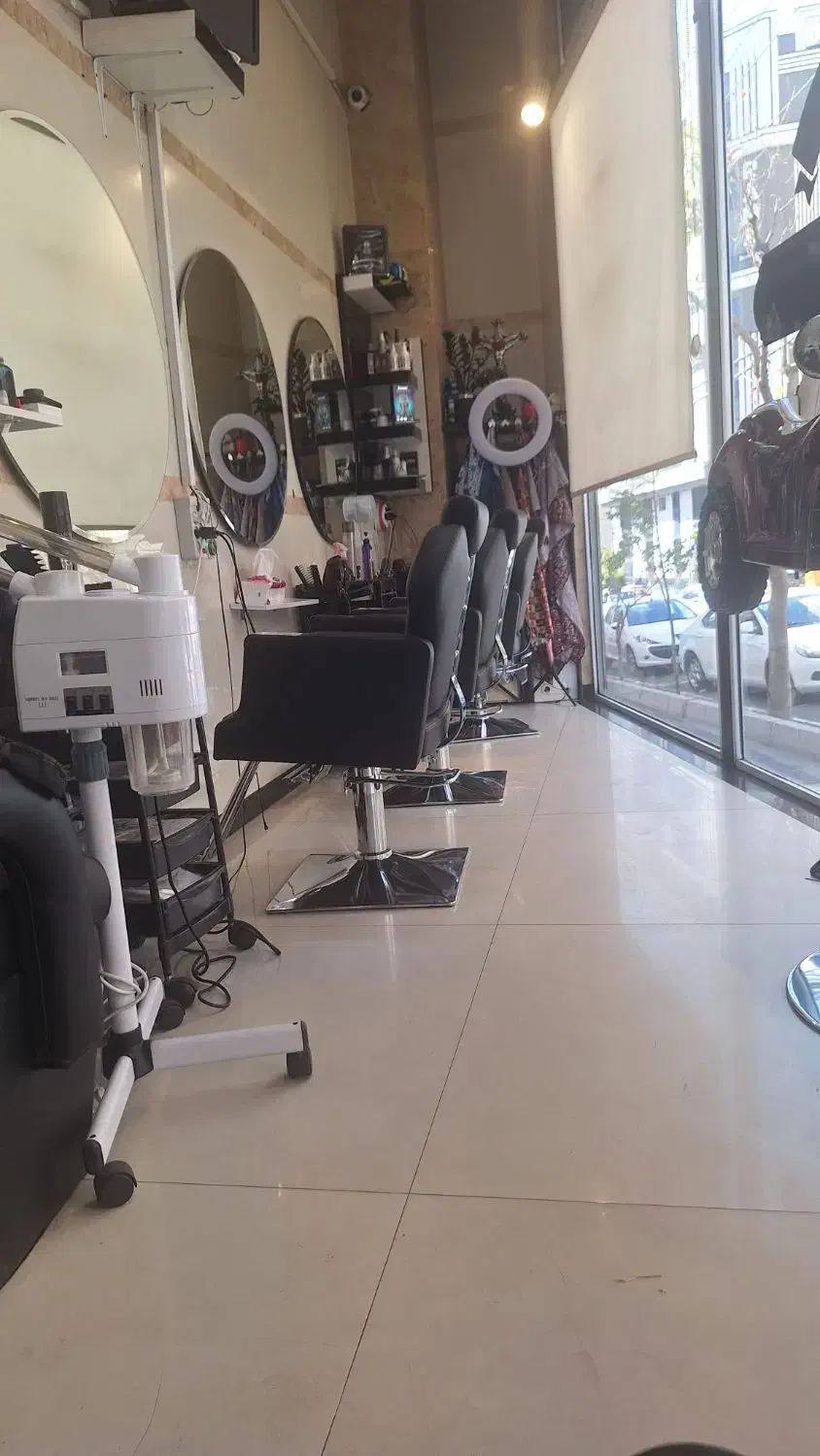 آرایشگر مردانه اجاره صندلی و وردست|استخدام درمانی، زیبایی، بهداشتی|تهران, صادقیه|دیوار