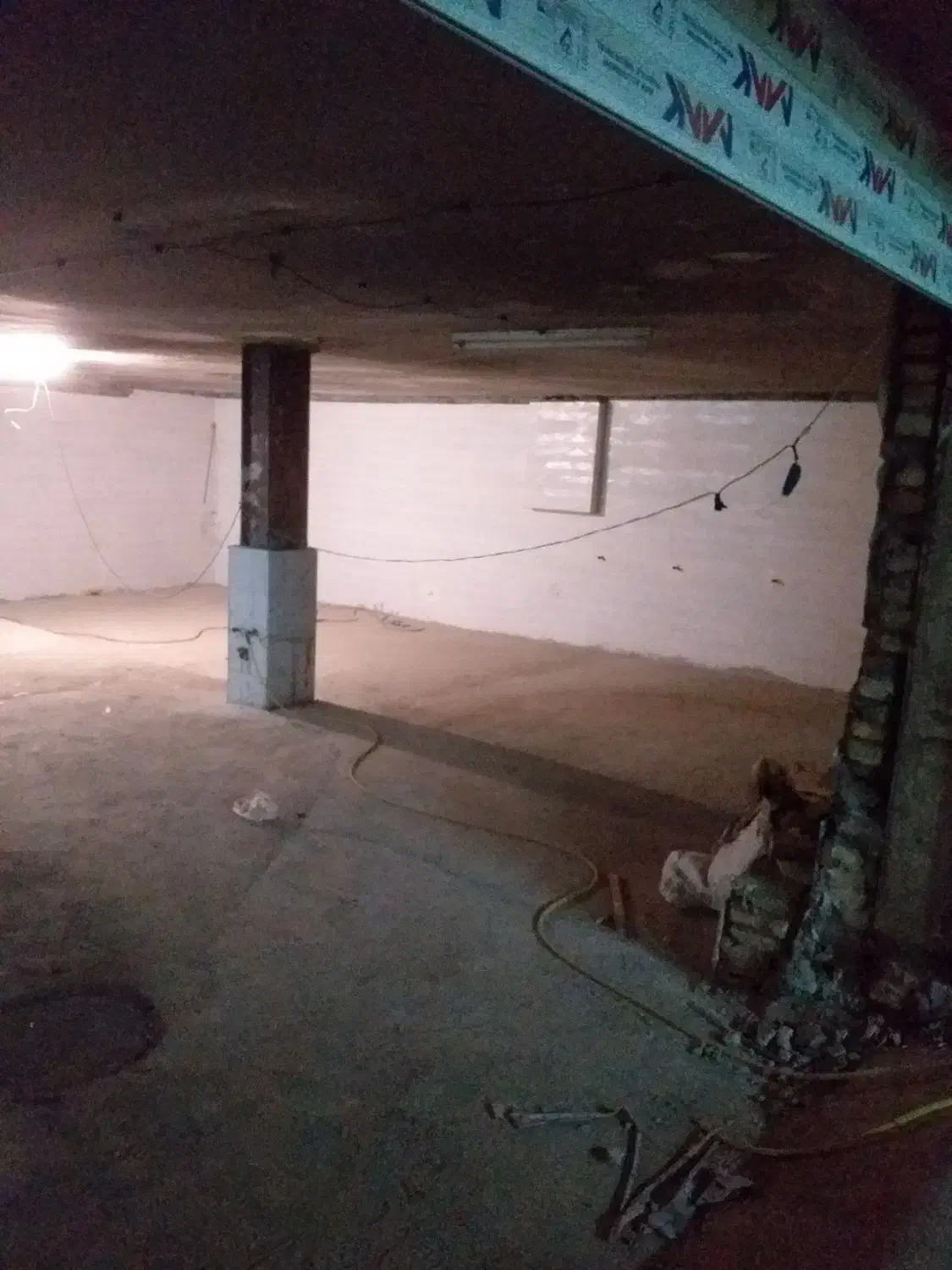 انباری ۱۵۰ متری|اجارهٔ مغازه و غرفه|تهران, زعفرانیه|دیوار